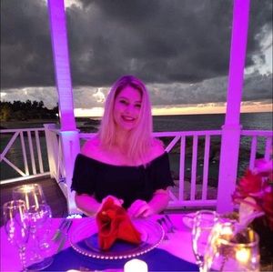 Meet your Posher, Leanna